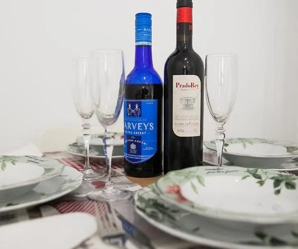 Miriam Costa De La Luz *